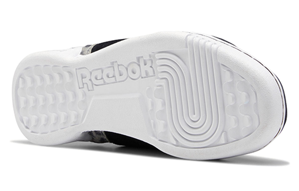 (WMNS) Reebok Workout Lo Plus Black/Red EG6014