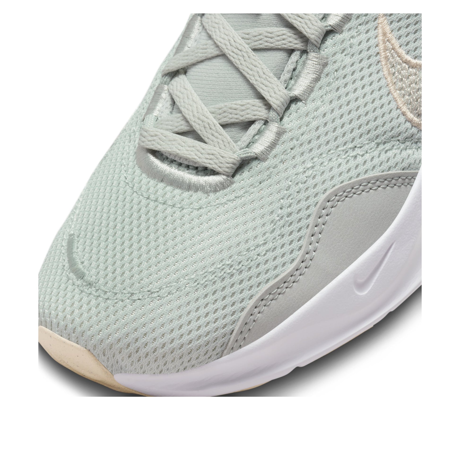 (WMNS) Nike Legend Essential 3 Next Nature 'Mica Green' DM1119-007