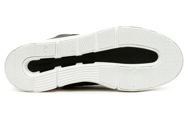 On Running Clubhouse x The Roger 'Black White' 48.99435