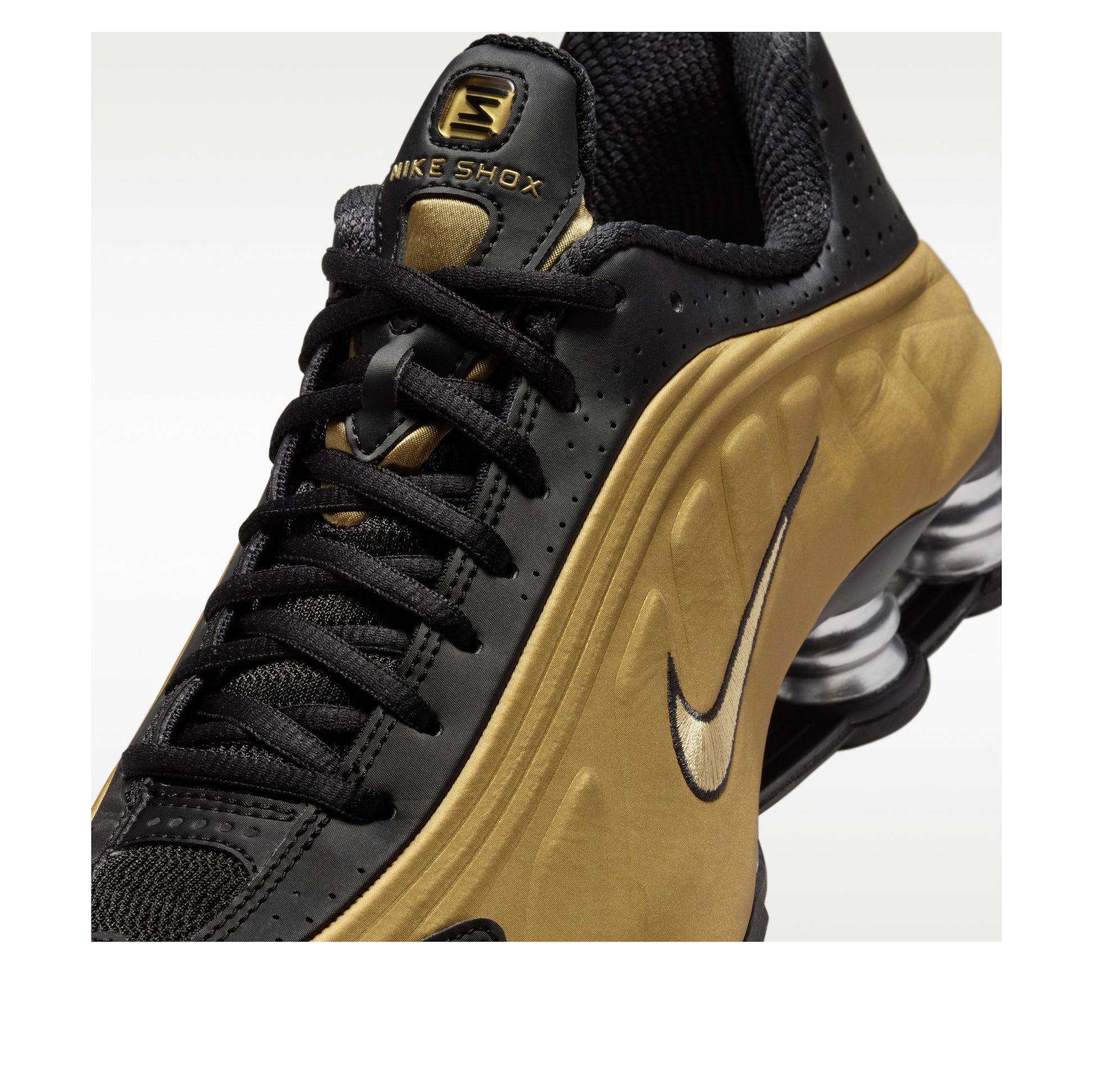 (WMNS) Nike Shox R4 'Black Metallic Gold' AR3565-005