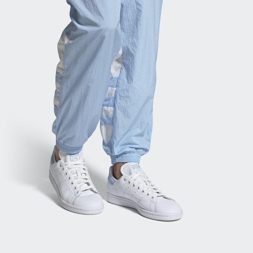 (WMNS) adidas Stan Smith 'Snake Embossed - White Clear Sky' EF6877