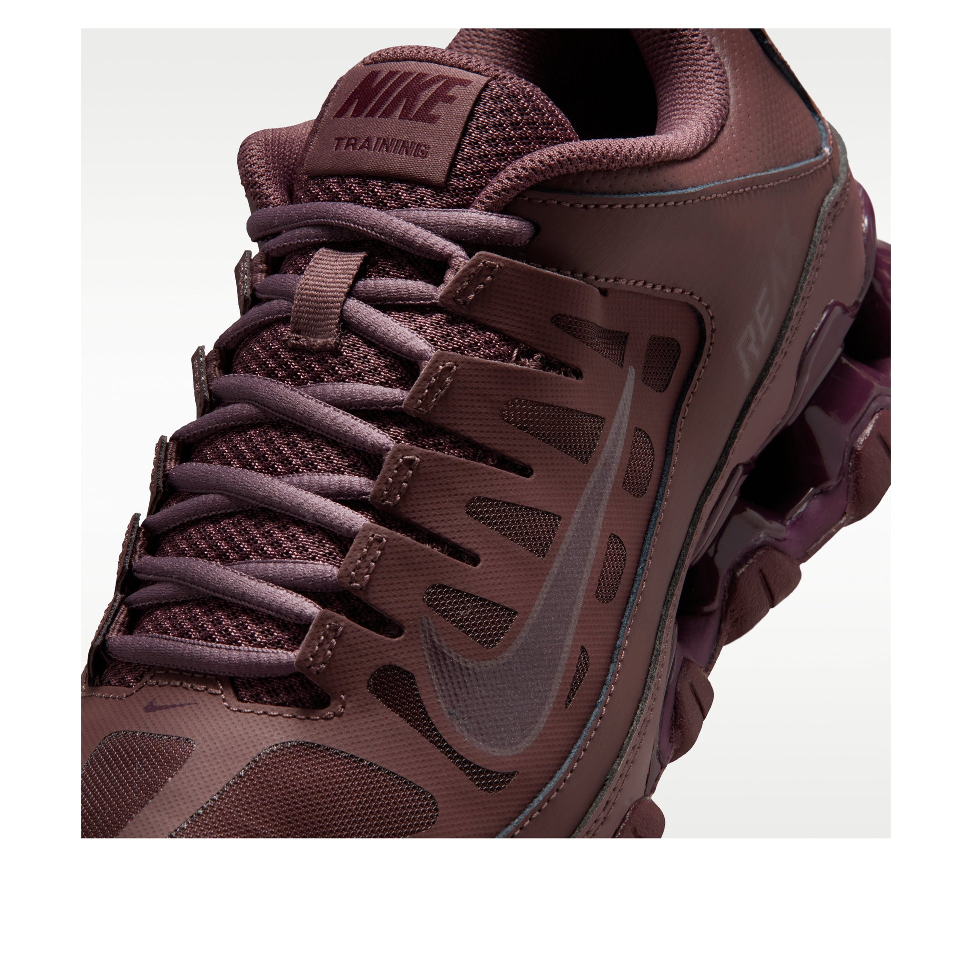 (WMNS) Nike Reax 8 TR 'Tattoo Burgundy Crush' IO2400-500
