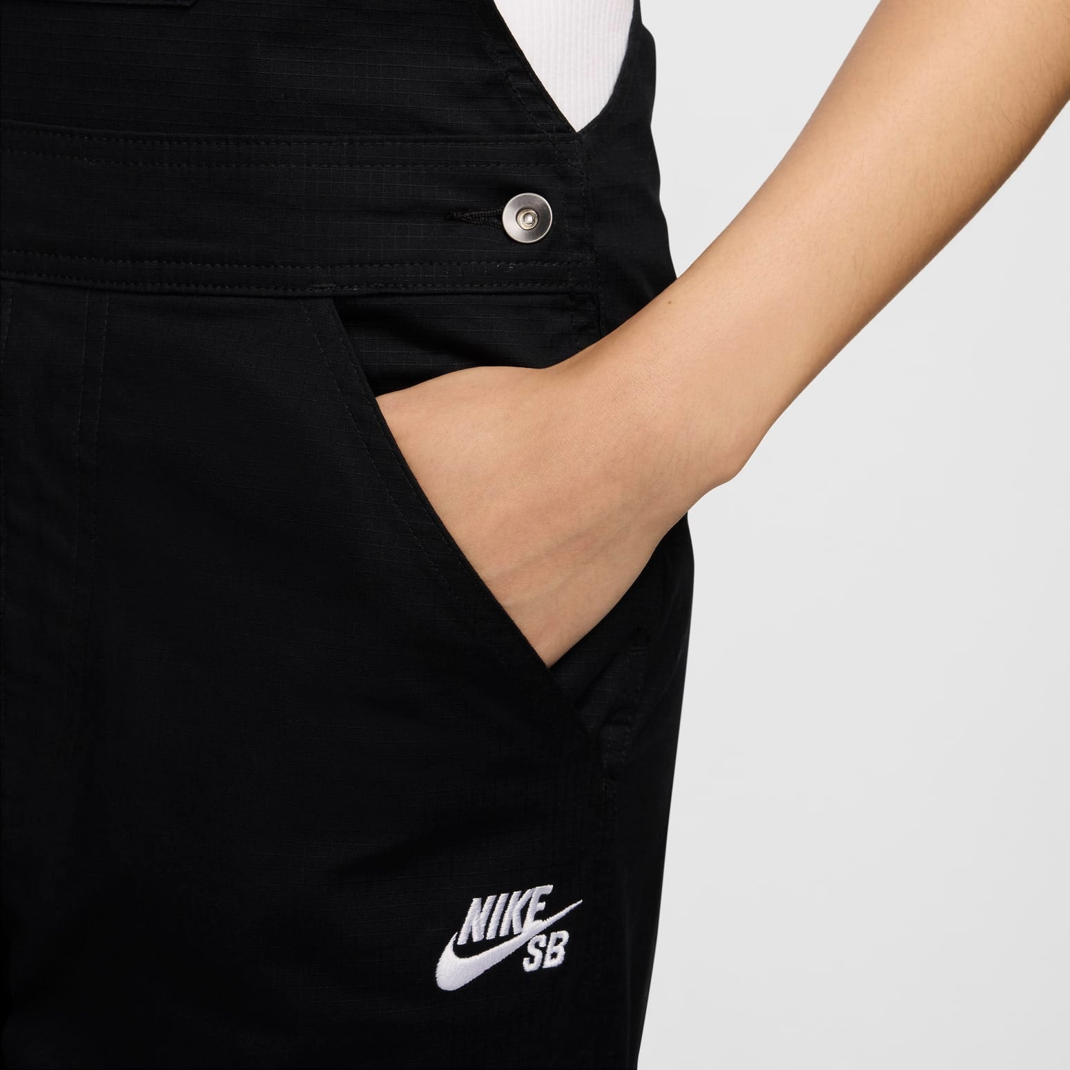 Nike SB Overalls 'Team Japan - Black' FZ4092-010