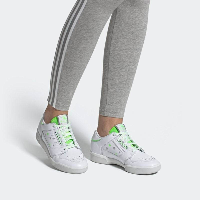(WMNS) adidas Slamcourt 'Stars' EF2087