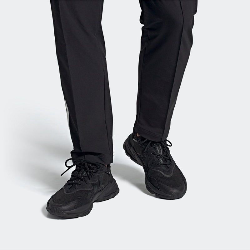 adidas originals Ozweego 'All Black' FZ2640