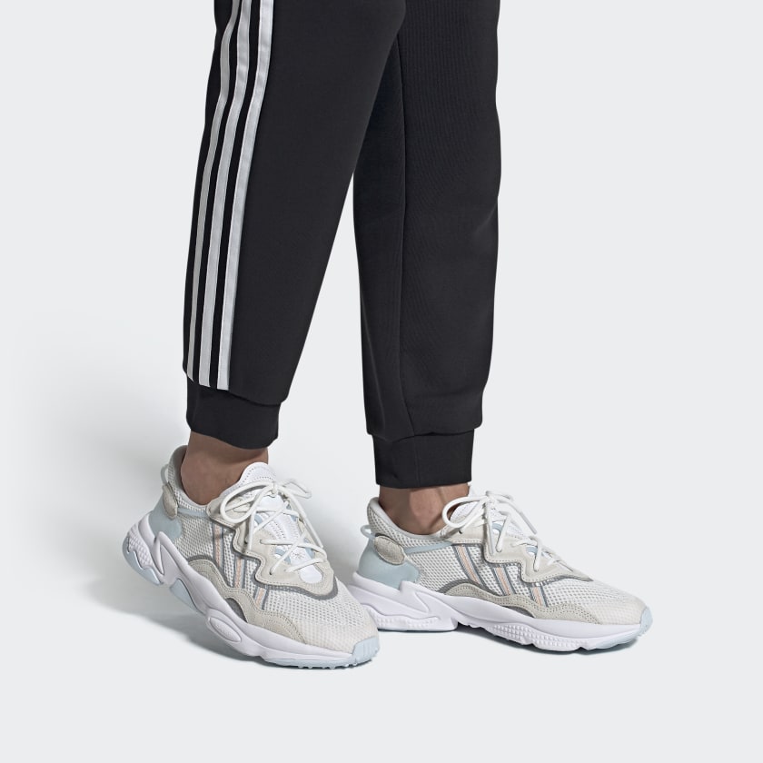 (WMNS) adidas originals Ozweego Sports Casual Shoes 'Light Cream White' FY3238