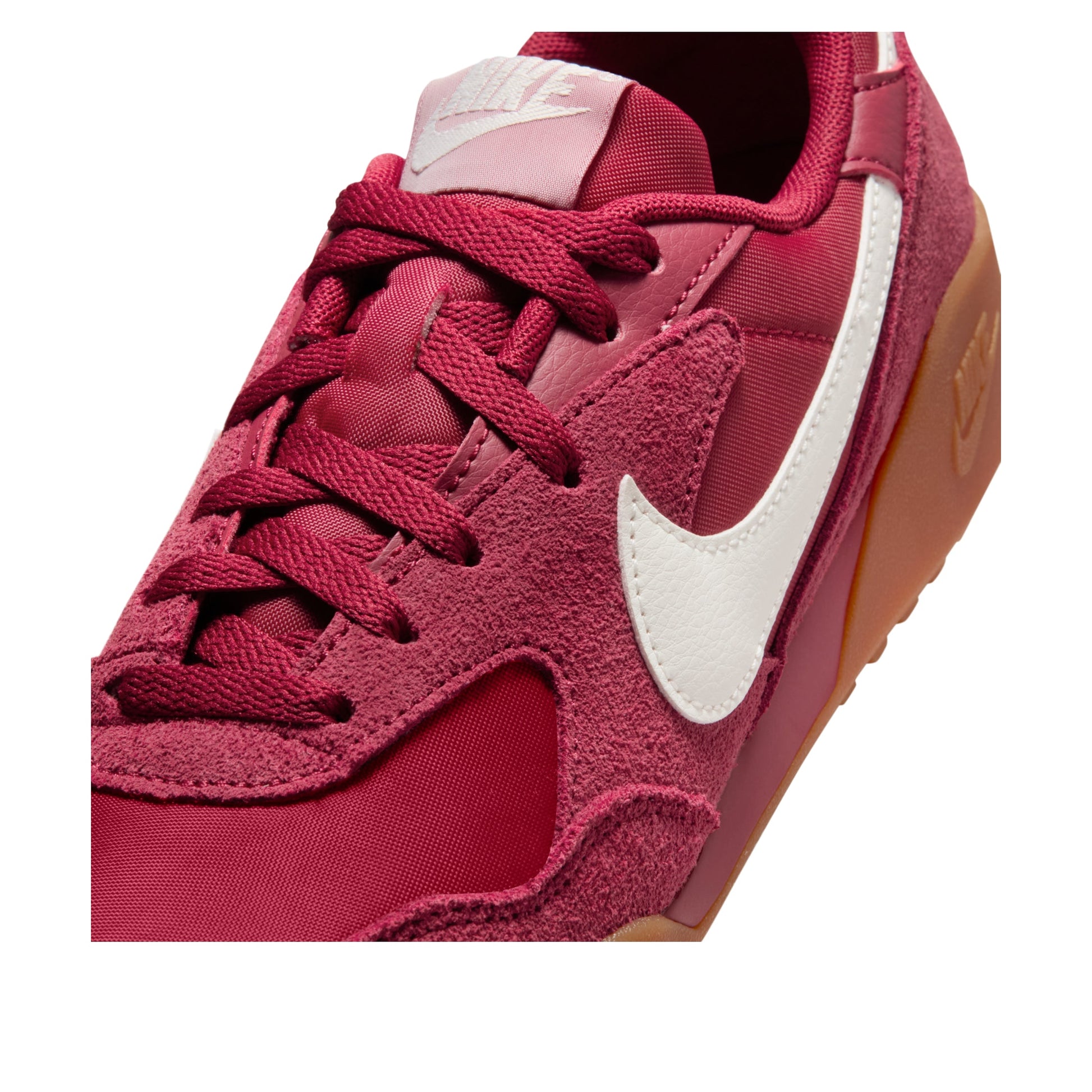 (WMNS) Nike Terra Manta Suede 'Team Crimson Gum' IM5362-600