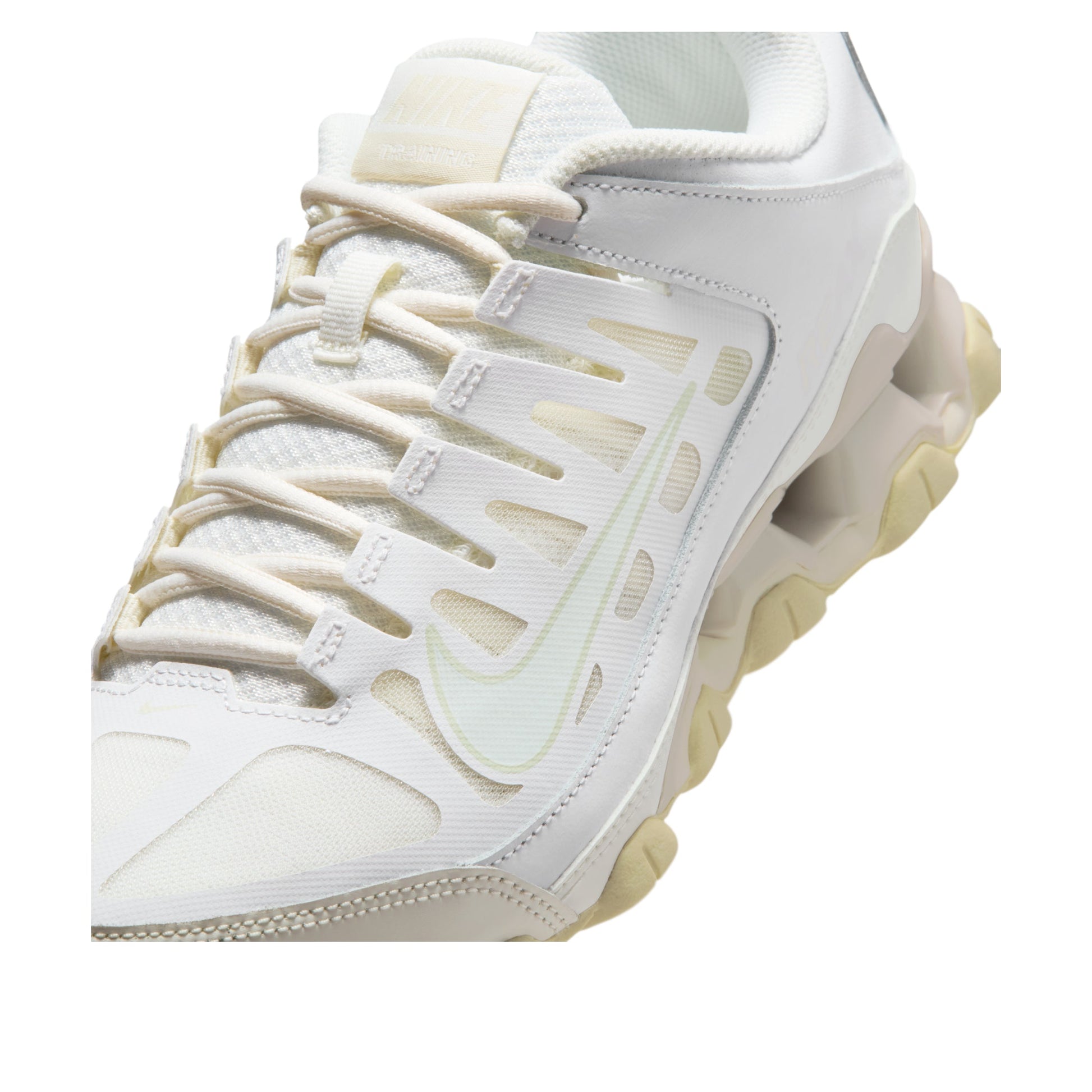 (WMNS) Nike Reax 8 TR 'White Sail Coconut Milk' IO2400-100