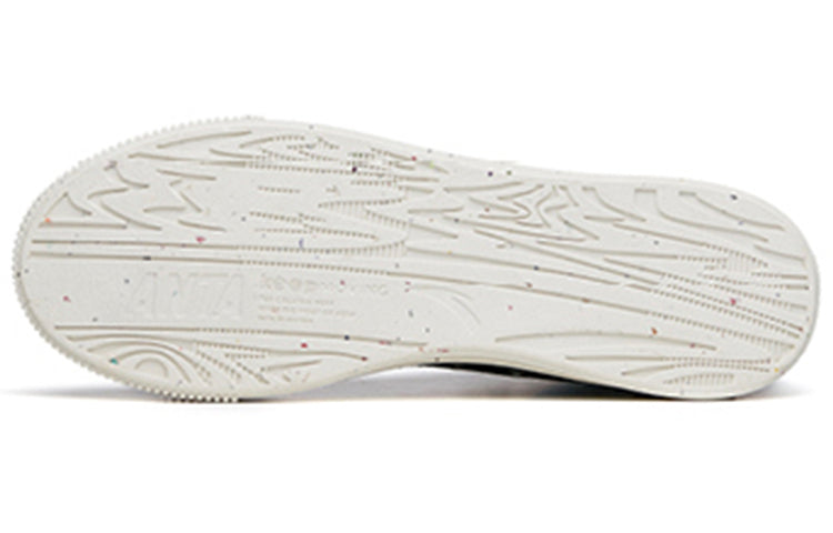 ANTA x Snoopy Skateboarding Series Sneakers 'Black White' 912138601-1