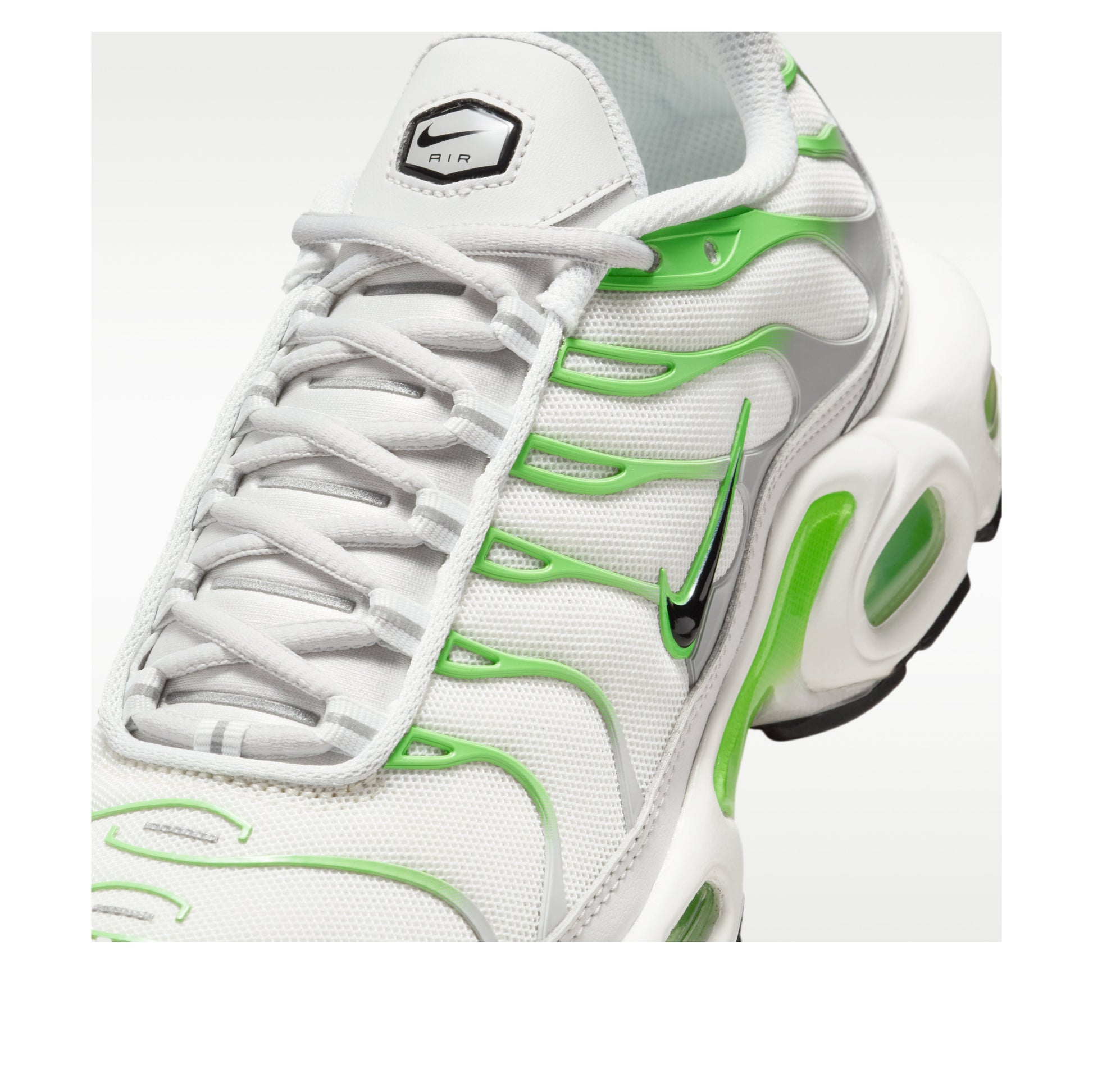 (WMNS) Nike Air Max Plus 'Green Strike' DZ3671-001