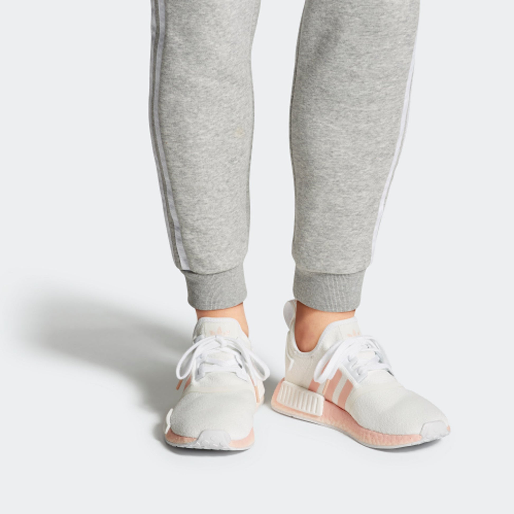 (WMNS) adidas NMD_R1 'White Vapour Pink' FW7580