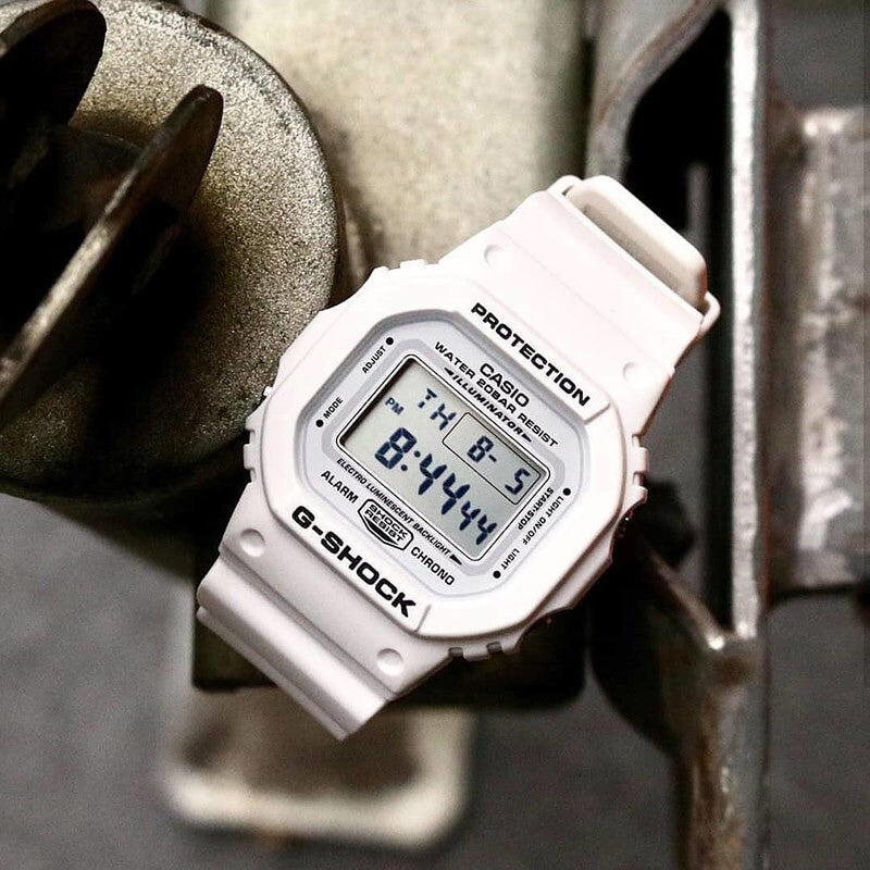 CASIO G-Shock Square 'White' DW-5600MW-7