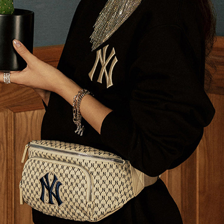 MLB Monogram Series Retro Full Print NY New York Yankees Casual Classic fanny pack White 32BGC9941-50I