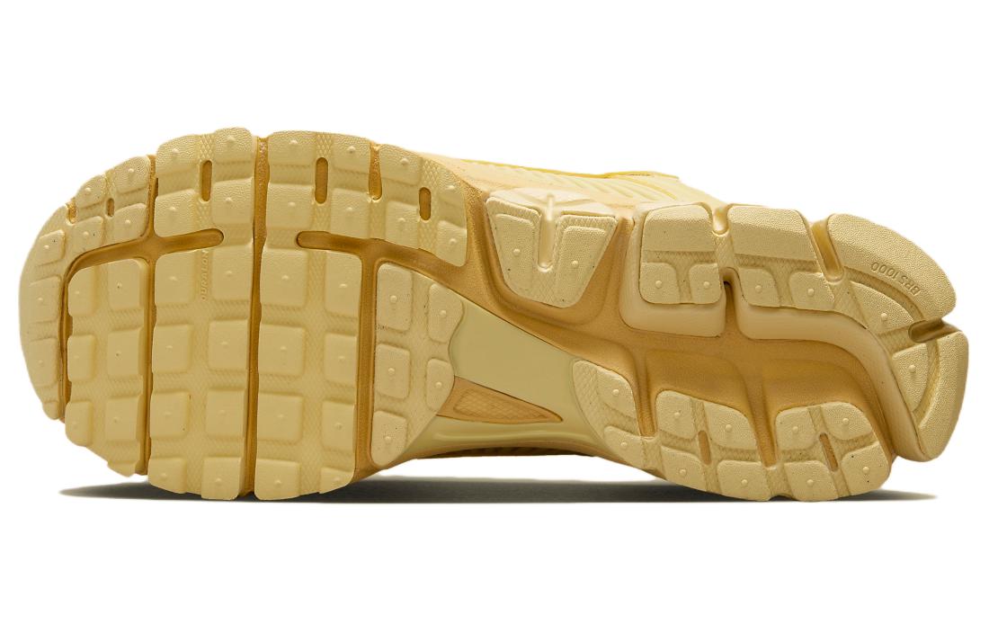 (WMNS) Nike Air Zoom Vomero 5 'Saturn Gold' FQ7079-700