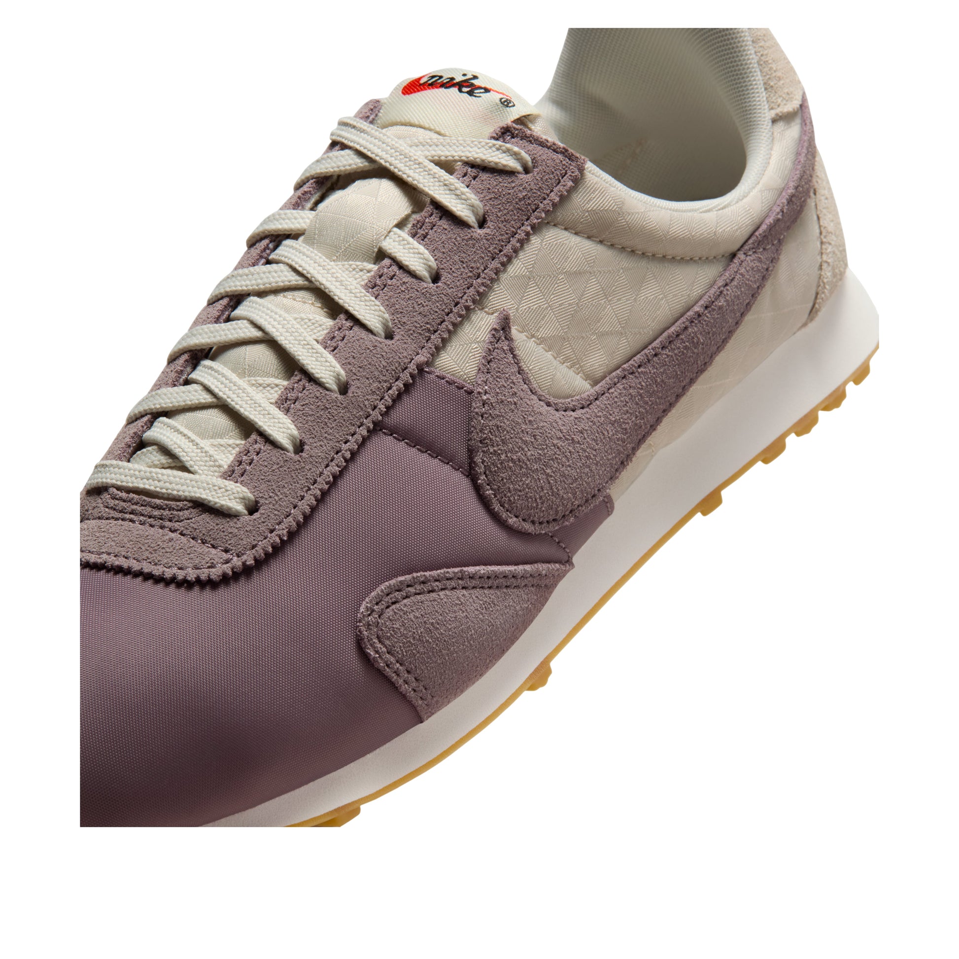 (WMNS) Nike Pre Montreal Racer Vintage 'Orewood Brown Grey Sail' 828436-103