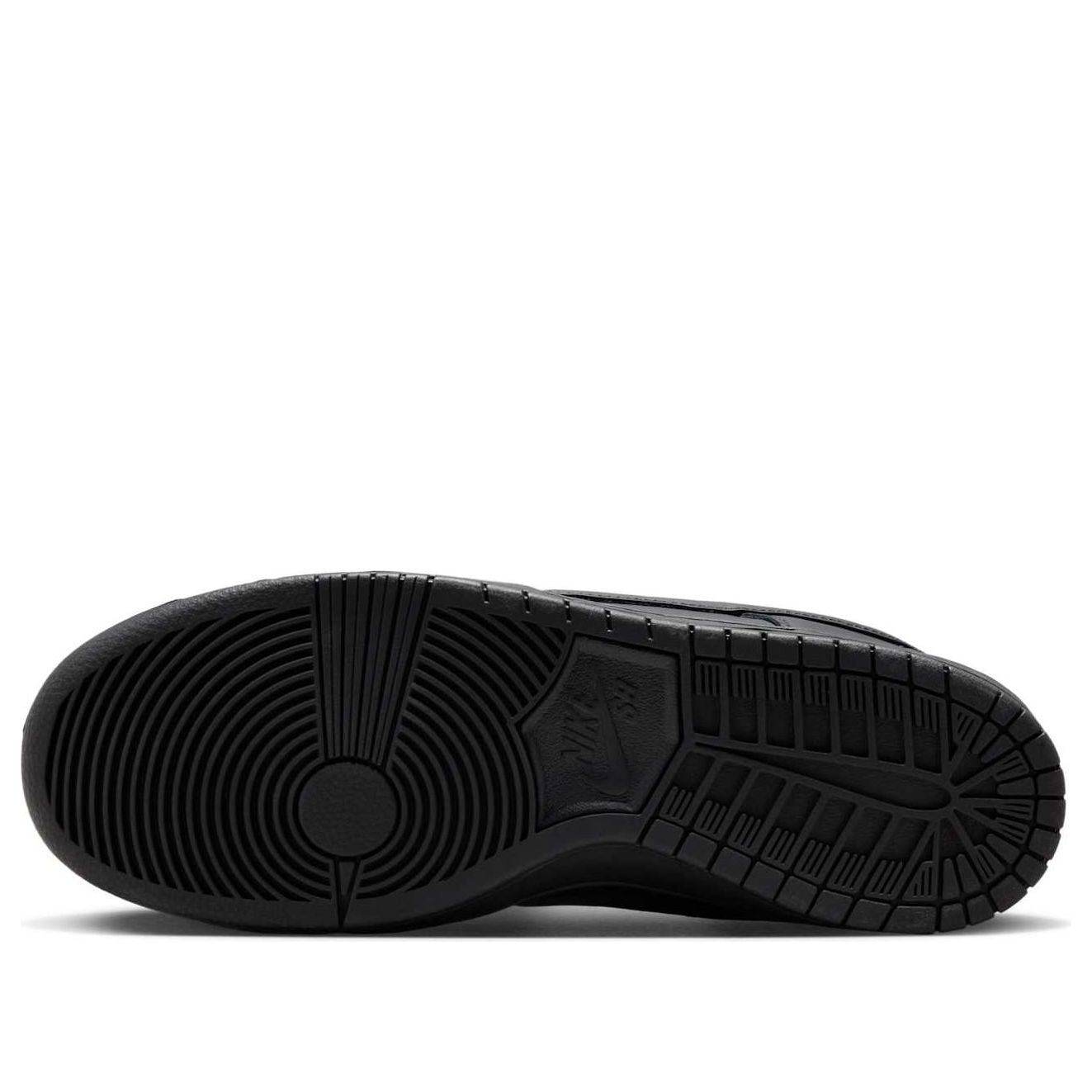 Nike SB Dunk Low Pro 'Triple Black' FJ1674-001