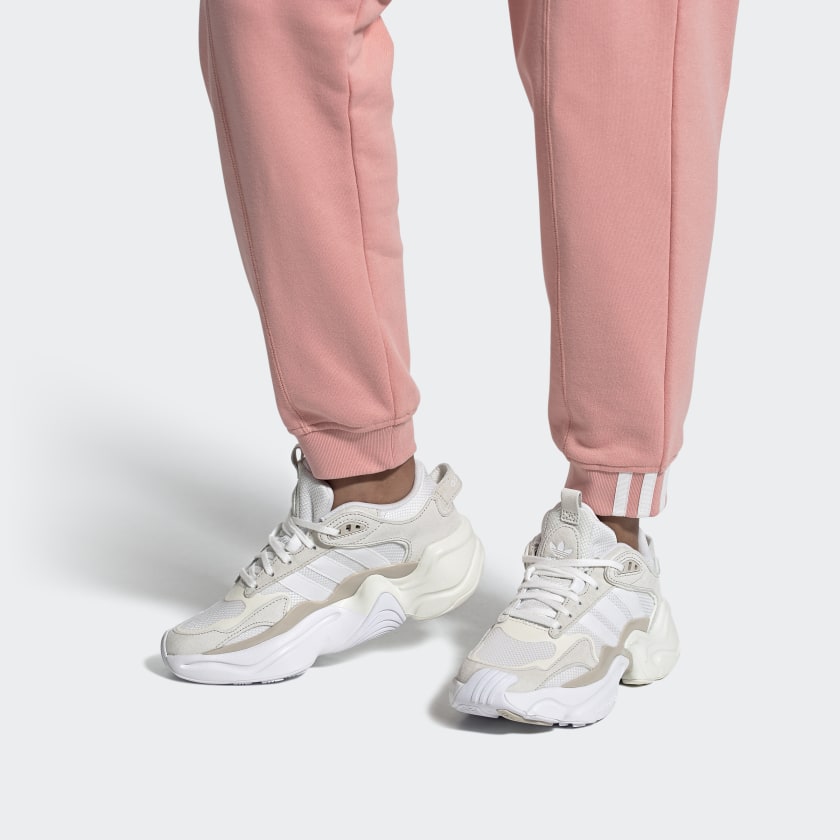(WMNS) adidas Magmur Runner 'Off White Bliss' EG6838