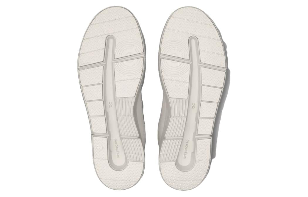 (WMNS) On Running The Roger Advantage 'White Undyed' 3WD10652351