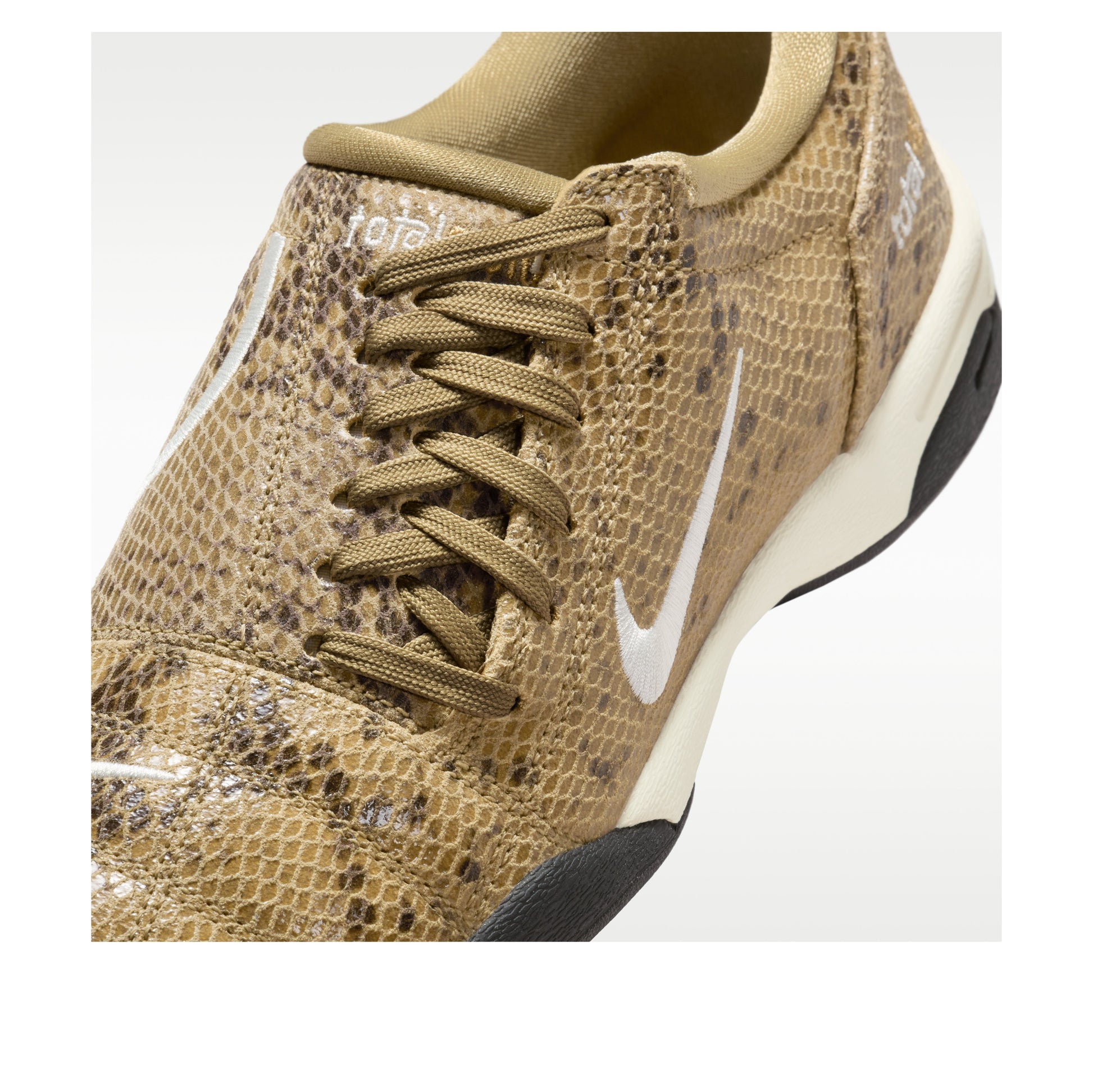 (WMNS) Nike Total 90 3 SP Snakeskin Pack 'Gold' IB4204-200