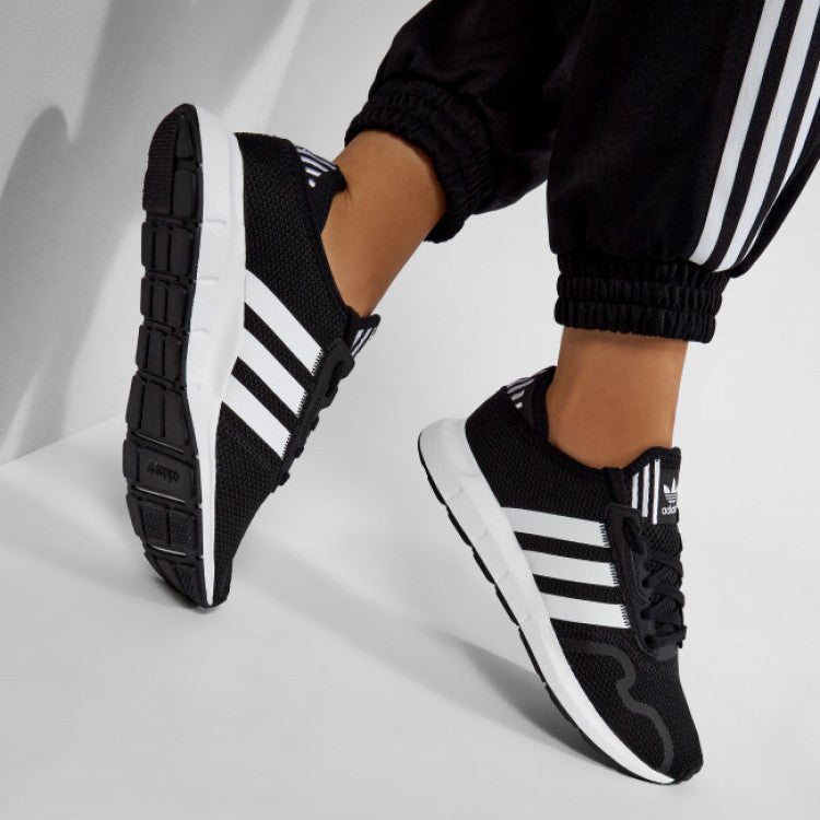 (WMNS) adidas Swift Run X 'Black White' FY2134