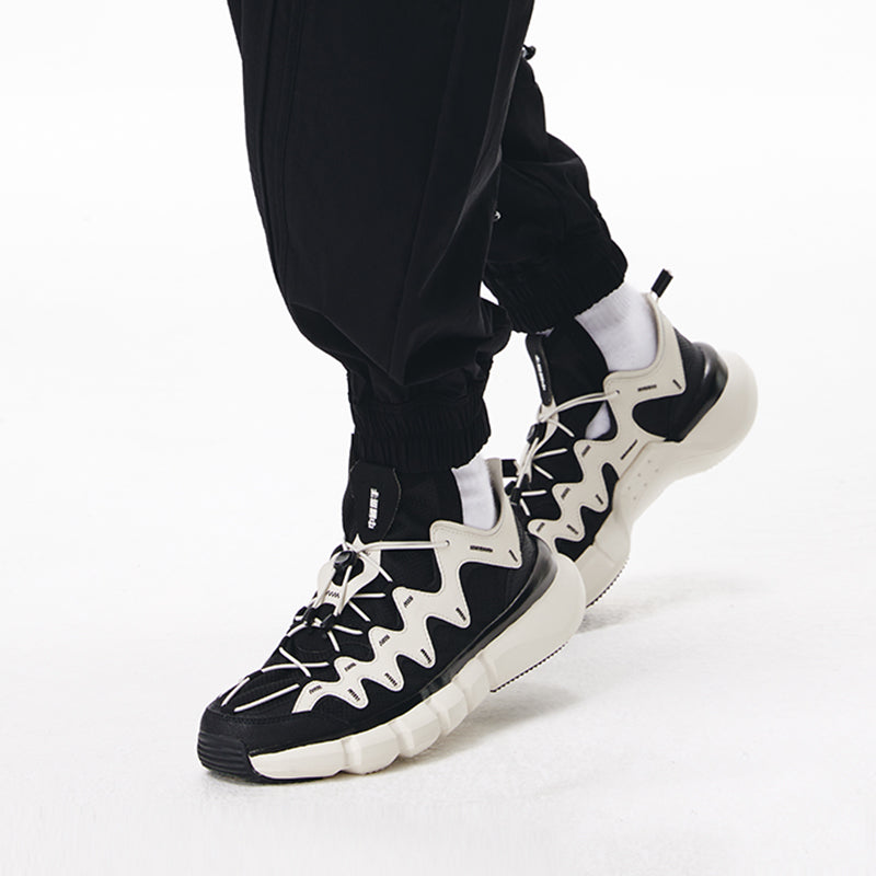 (WMNS) Li-Ning Wade Essence 2.3 Lite 'Black White' LGLS006-3