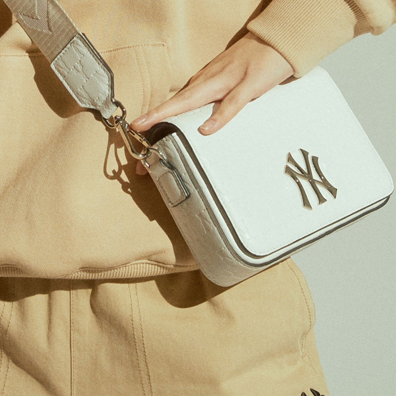 MLB Retro Full Print Monogram Series NY New York Yankees Shoulder Bag 'White Ivory' 32BGPB111-50I