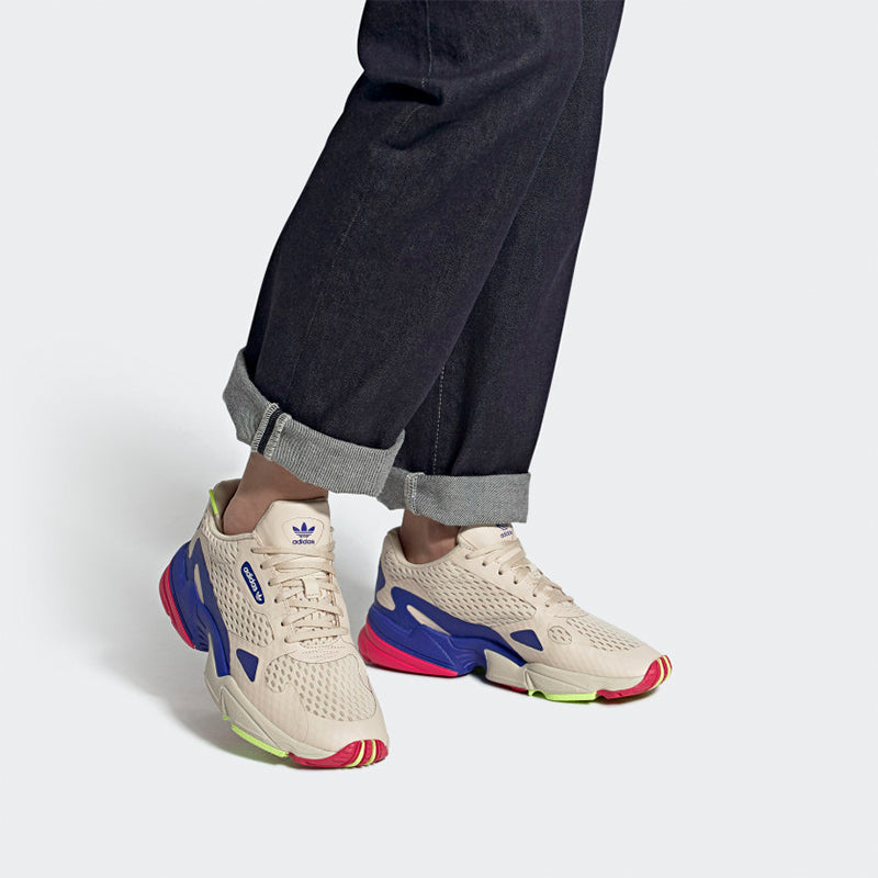(WMNS) adidas Falcon 'White Blue Red' FV1132
