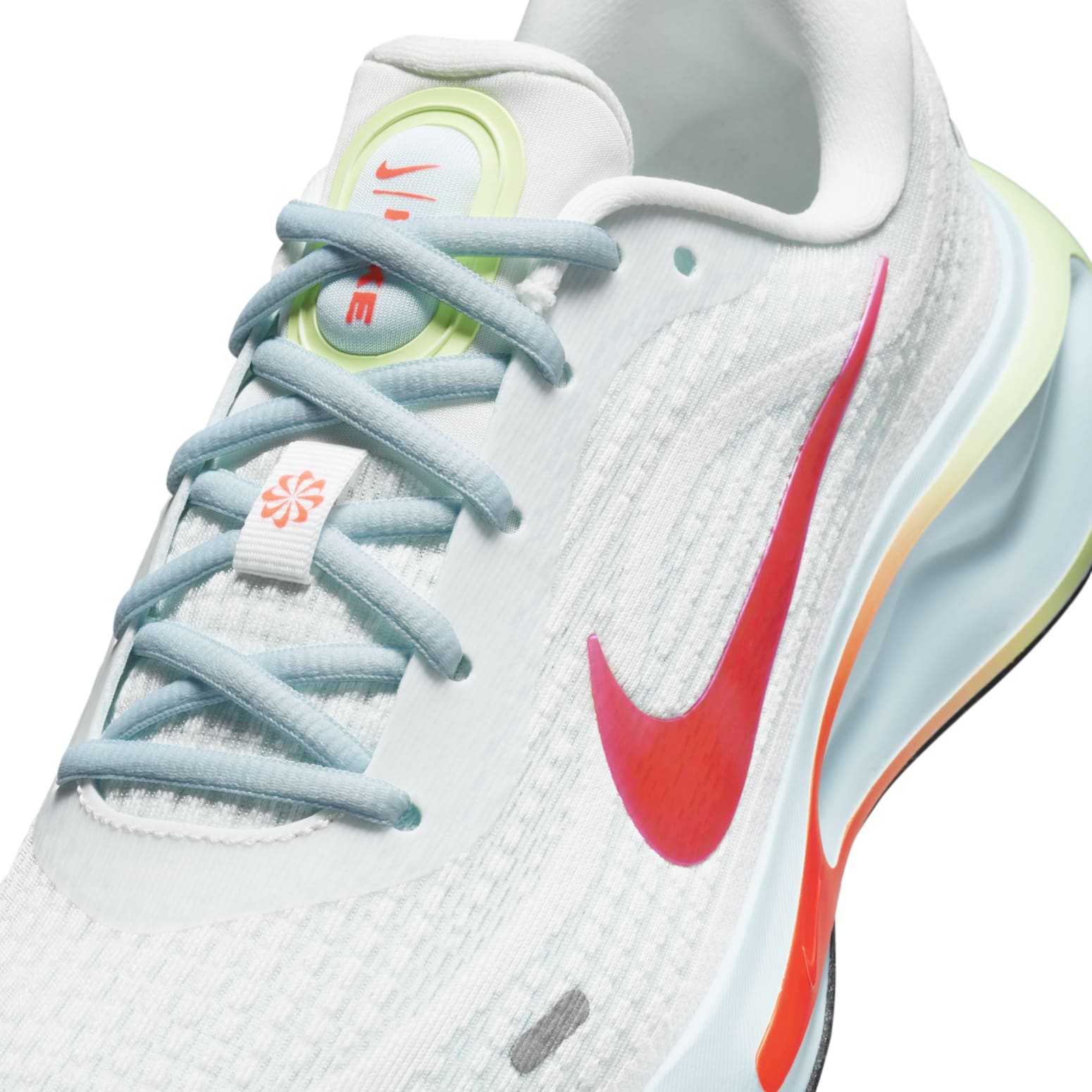 (WMNS) Nike Journey Run 'Summit White Bright Crimson' FJ7765-101