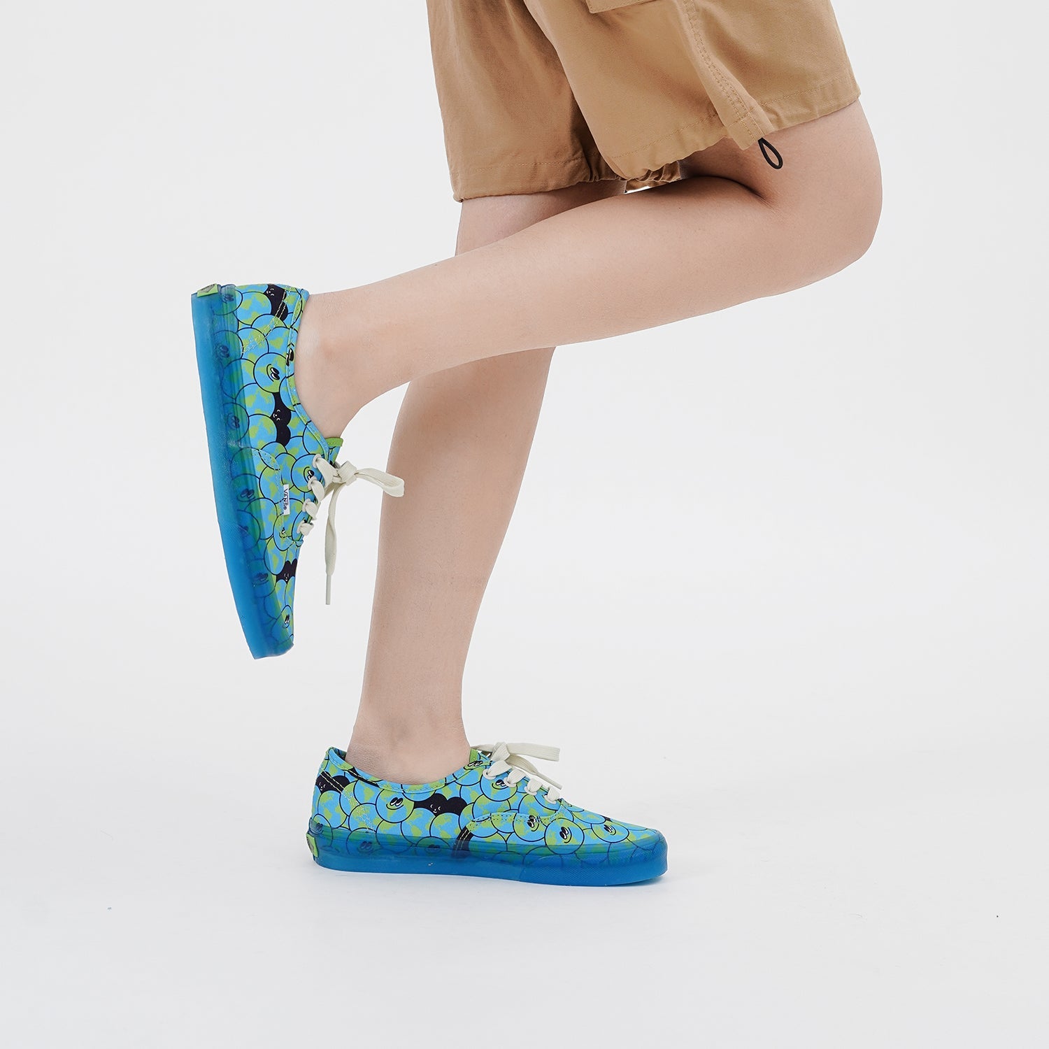 Vans Tyakasha x Authentic 'OTW Gallery - Blue' VN000QERBLU