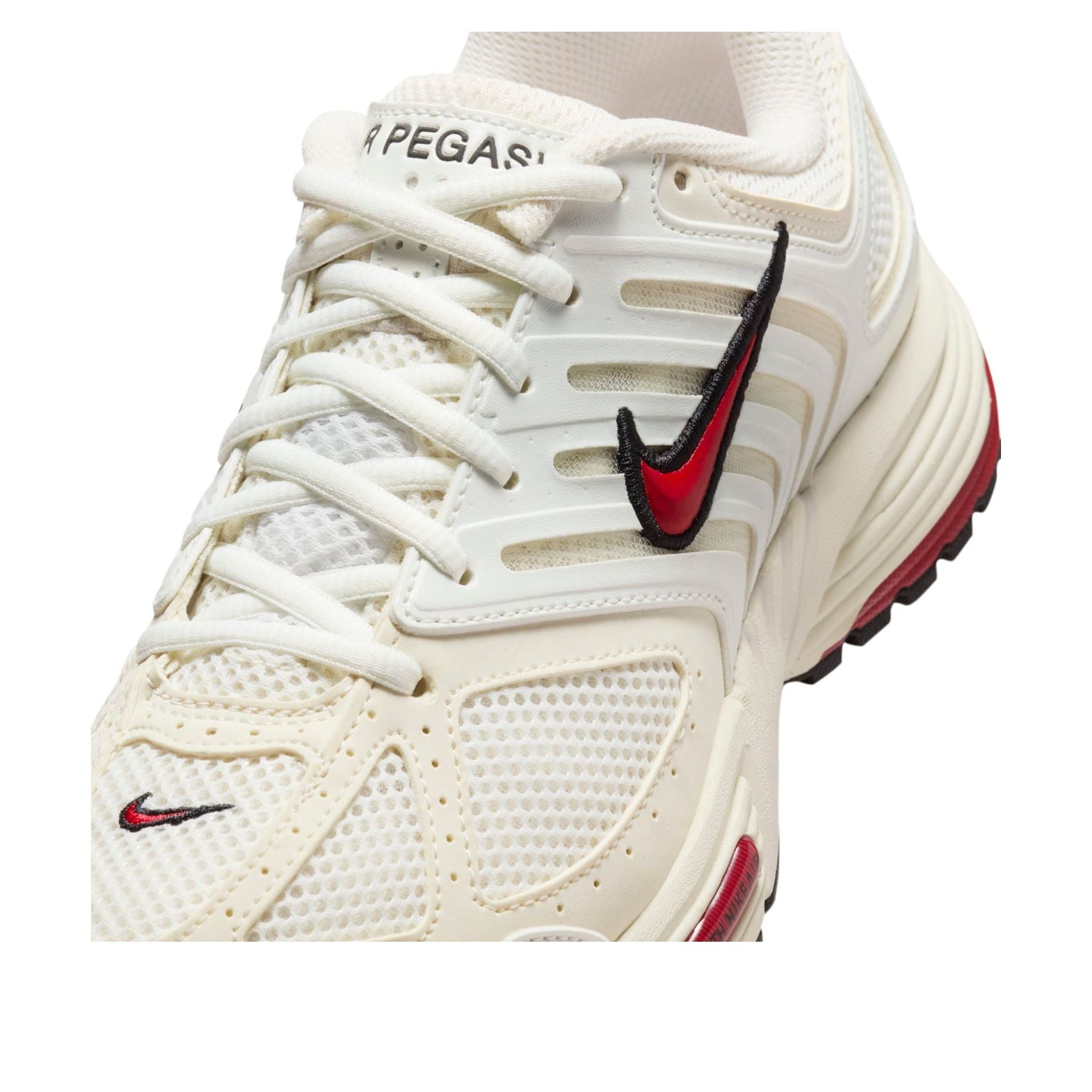 (WMNS) Nike Air Zoom Pegasus 2005 'White Coconut Milk Red' HQ5718-101
