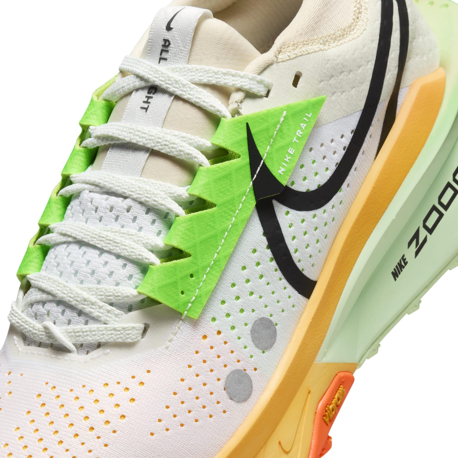 (WMNS) Nike ZoomX Zegama 2 'Summit White Laser Orange' FD5191-100