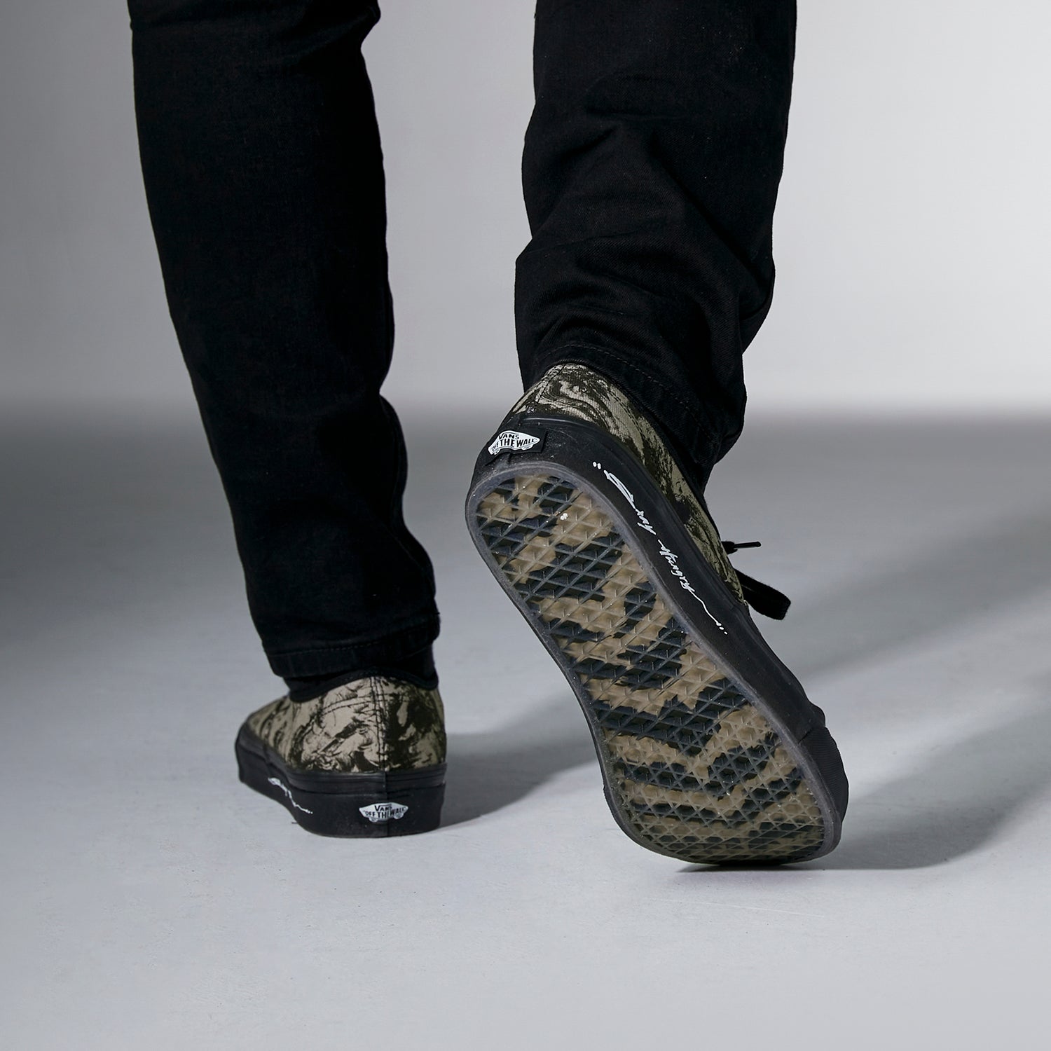 Vans Huatunan x Authentic 'Year of The Tiger' VN000QERBLK