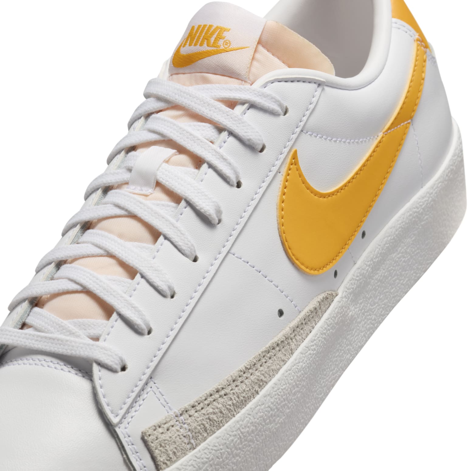 Nike Blazer Low '77 Vintage 'White University Gold' DA6364-112