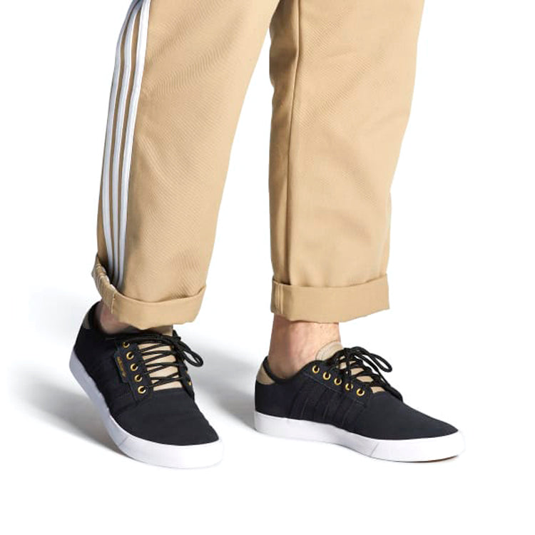 adidas originals Seeley 'Black' EE6128