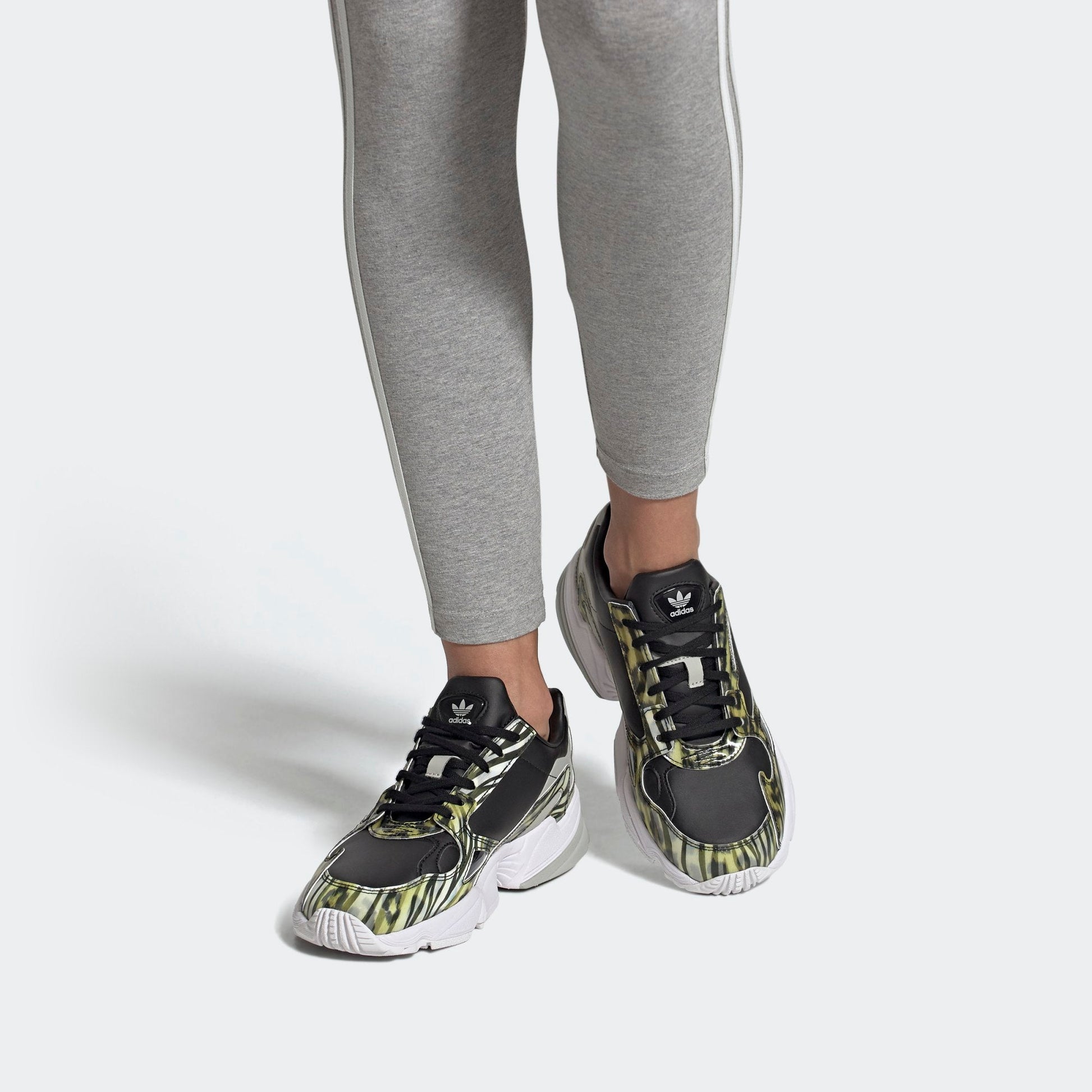 (WMNS) adidas Falcon 'Black Grey' FV3080