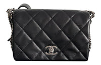 CHANEL 22P Shoulder Bags