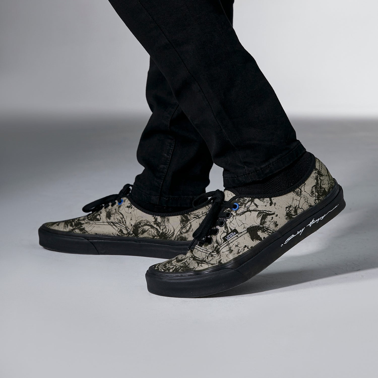 Vans Huatunan x Authentic 'Year of The Tiger' VN000QERBLK