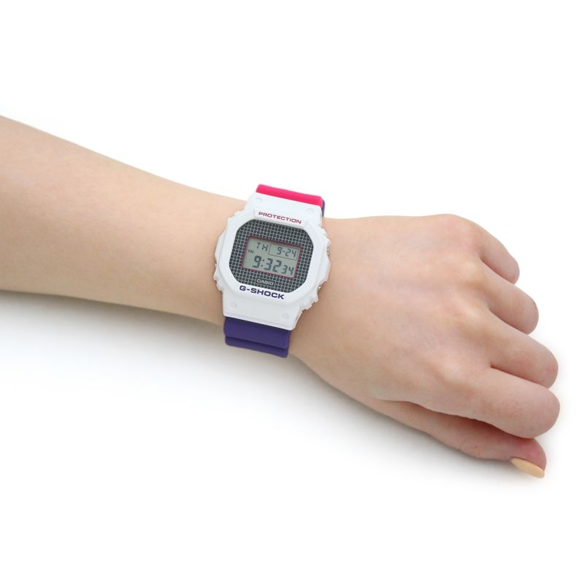CASIO G-Shock Square 'White' DW-5600THB-7