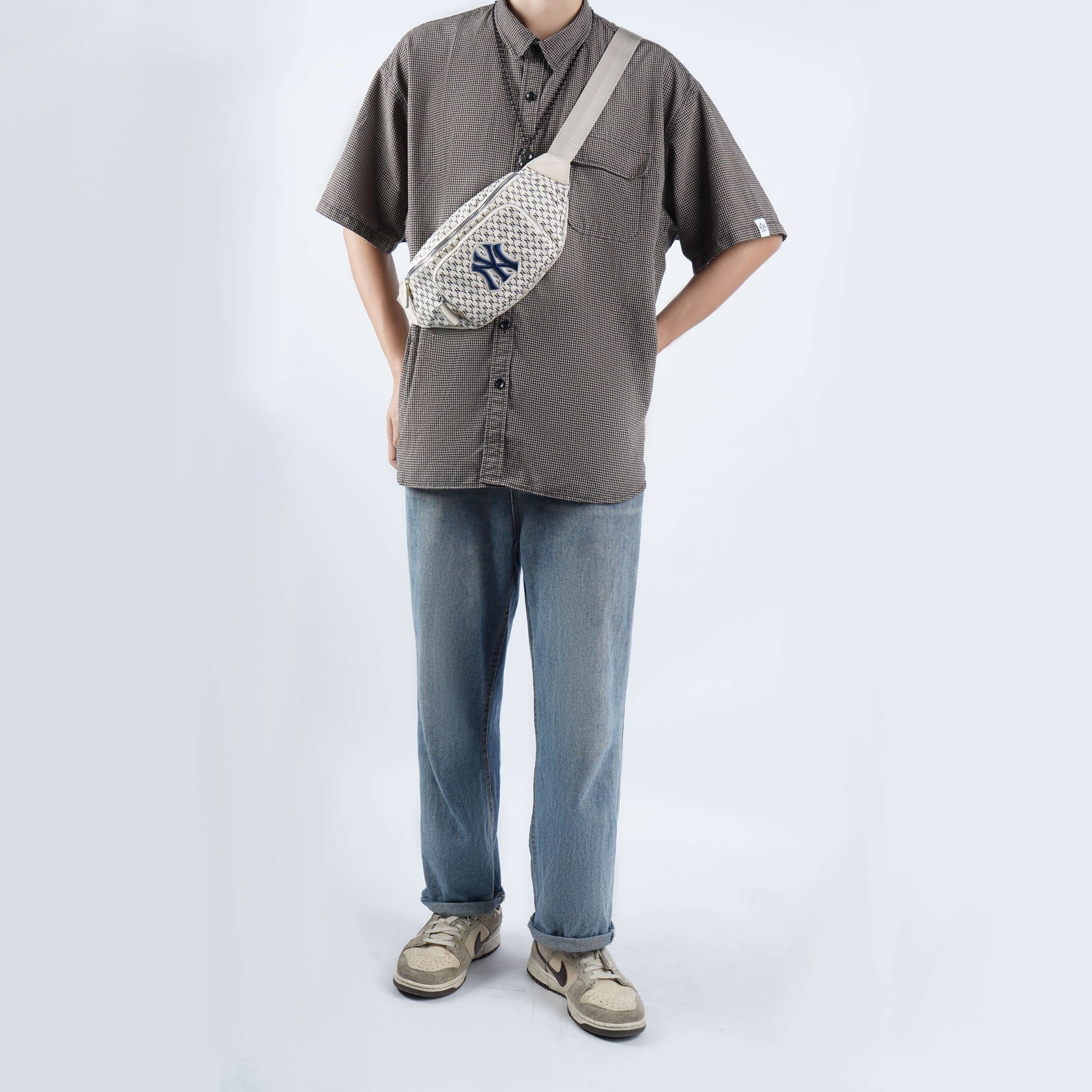 MLB Monogram Series Retro Full Print NY New York Yankees Casual Classic fanny pack White 32BGC9941-50I