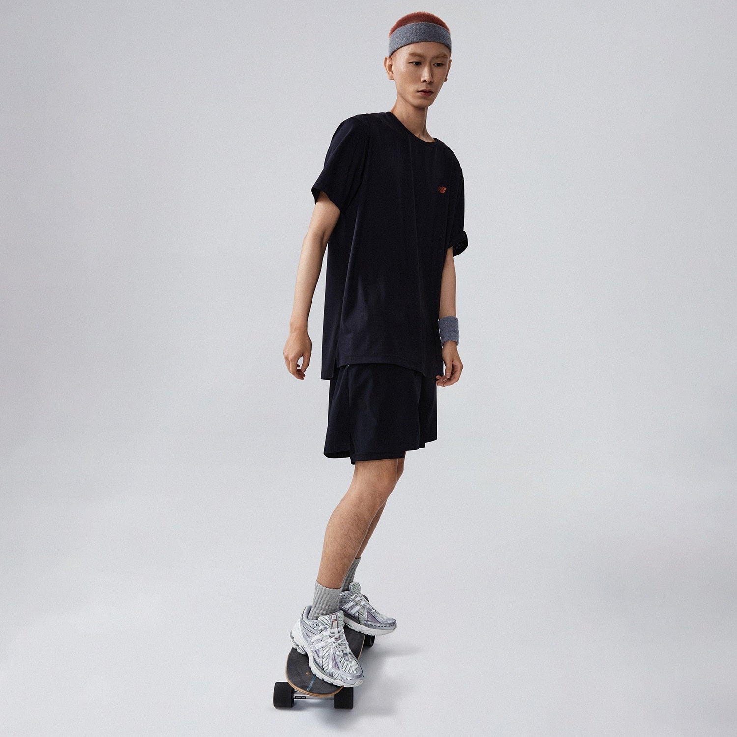 New Balance Icon Back Print T-shirt Asia Sizing 'Black' NEE25031-BK