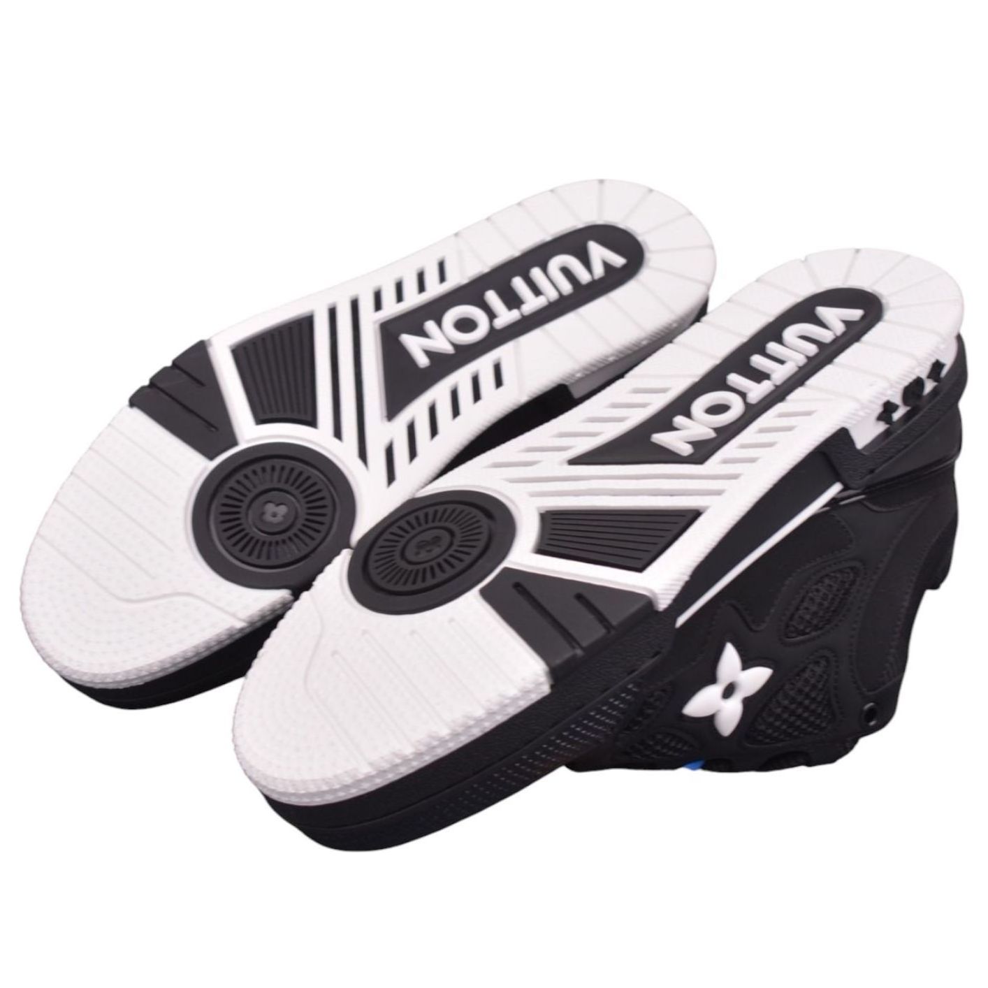 Louis Vuitton Skate Sneaker 'Black White' 1AARR8