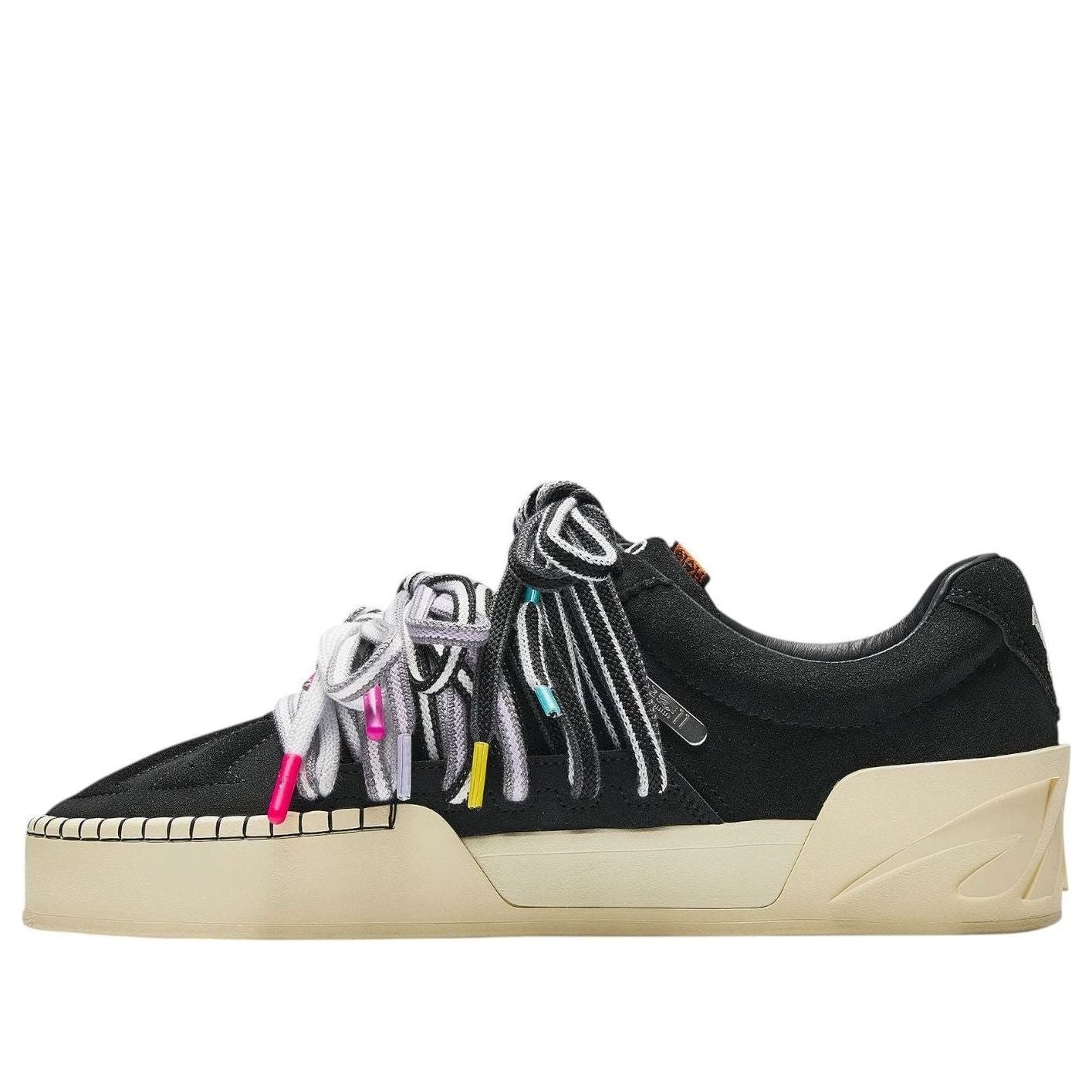 ANTA x Kyrie Irving Hela Style Roots 'Black' 8125A1810S-2
