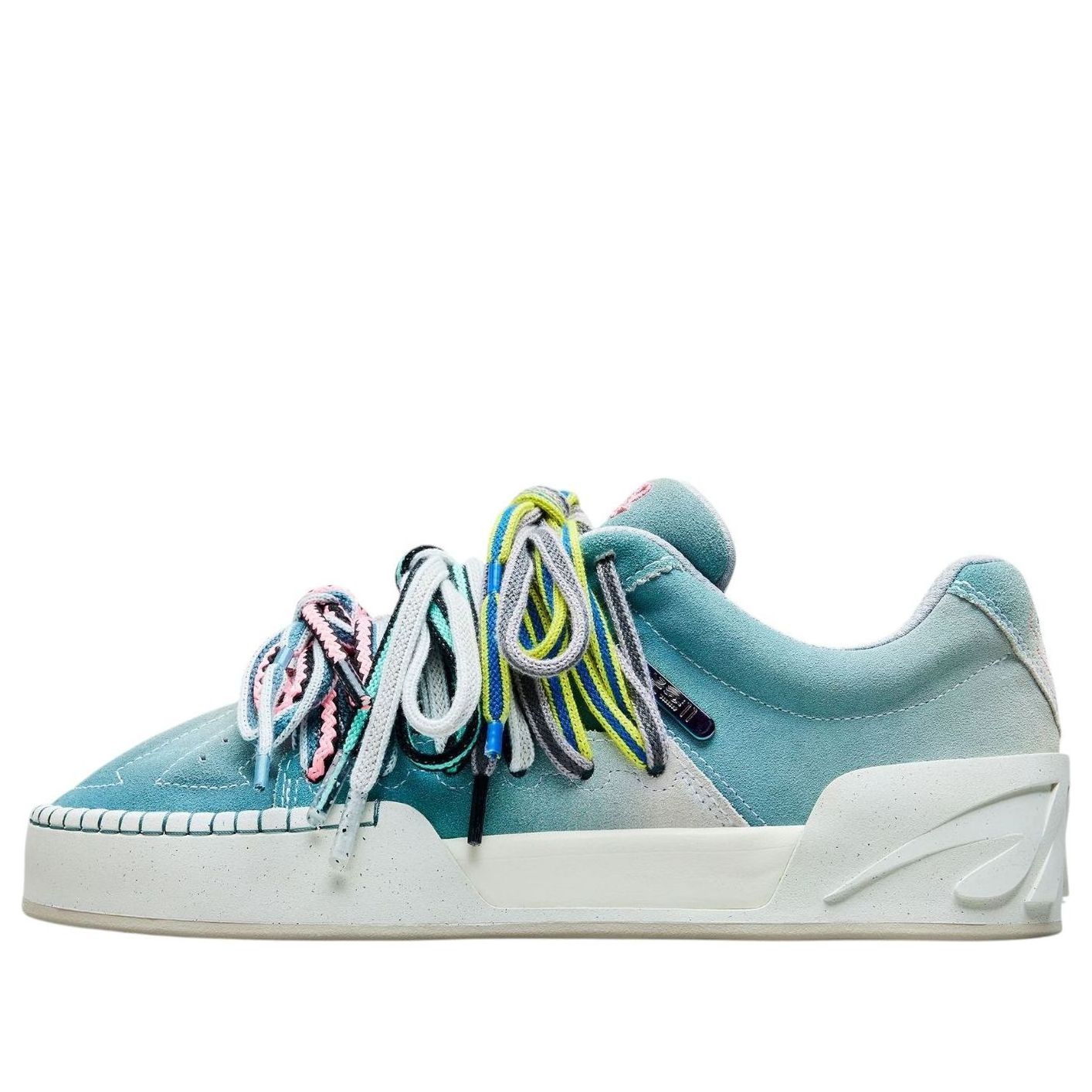 ANTA x Kyrie Irving Hela Style Roots 'Ombre Blue' 8125C1802S-1