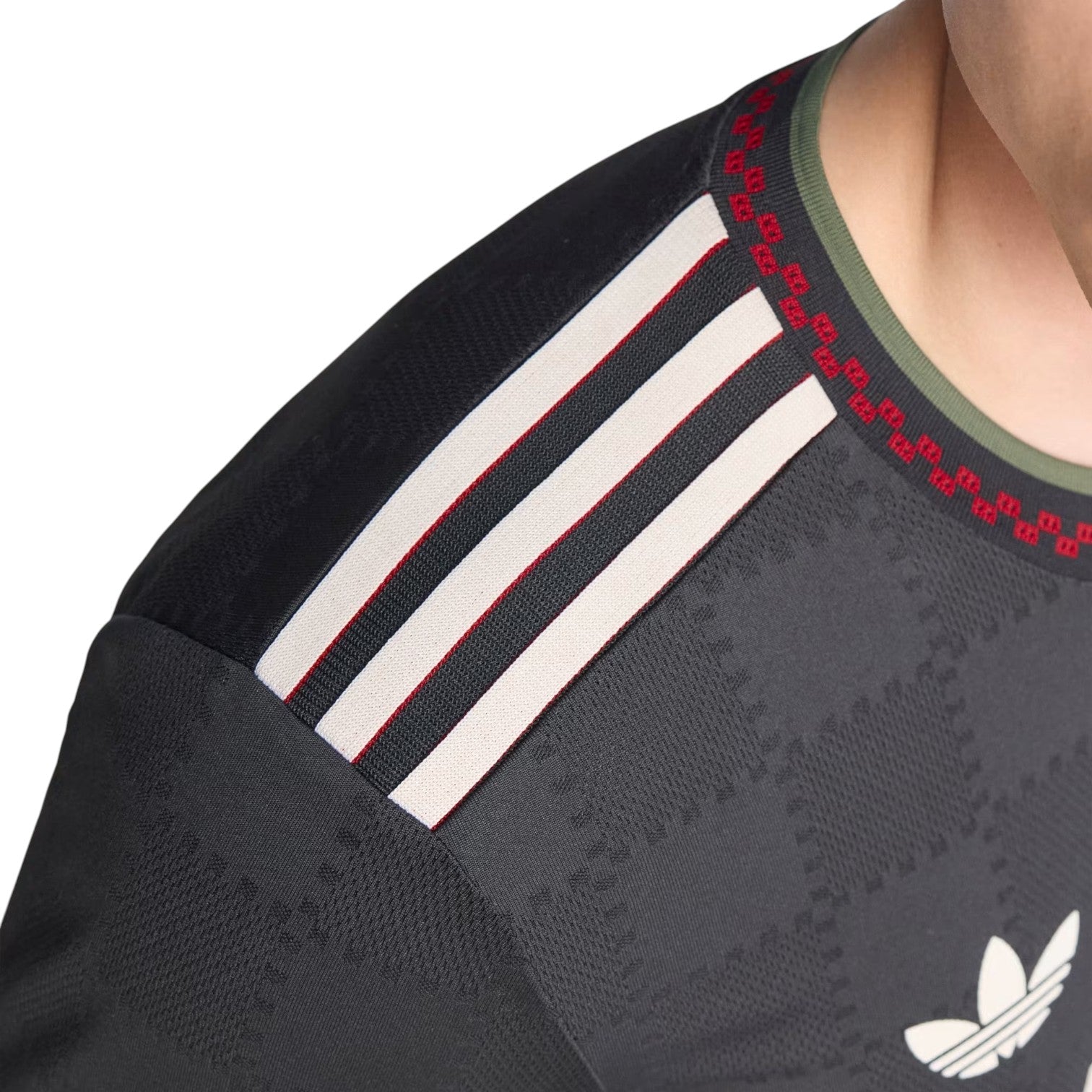 adidas FC Bayern 2025/2026 Third Authentic Jersey 'Black Halo Ivory' KE6802