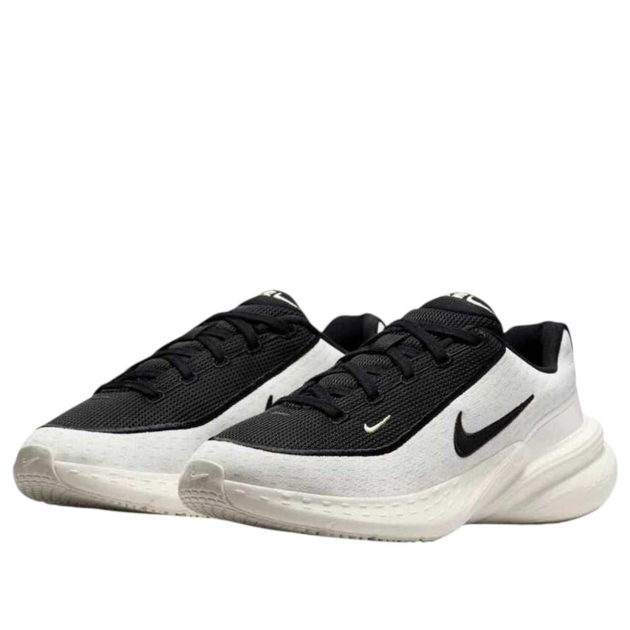 (WMNS) Nike Uplift SC 'Black White' IB2766-100