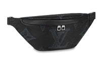 LOUIS VUITTON Taurillon Shadow Discovery Bumbag