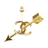CHANEL Pre-Owned 1980-1990  Plated CC Logo And Arrow Pin Costume Brooch