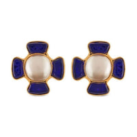 CHANEL 1980s Faux pearl Clip on Earrings