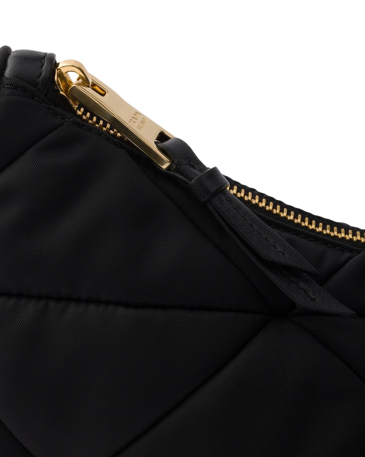 (WMNS) PRADA FW25 Large Padded Re-Nylon Bag 'Black' 1BC232-RDJN-F0632