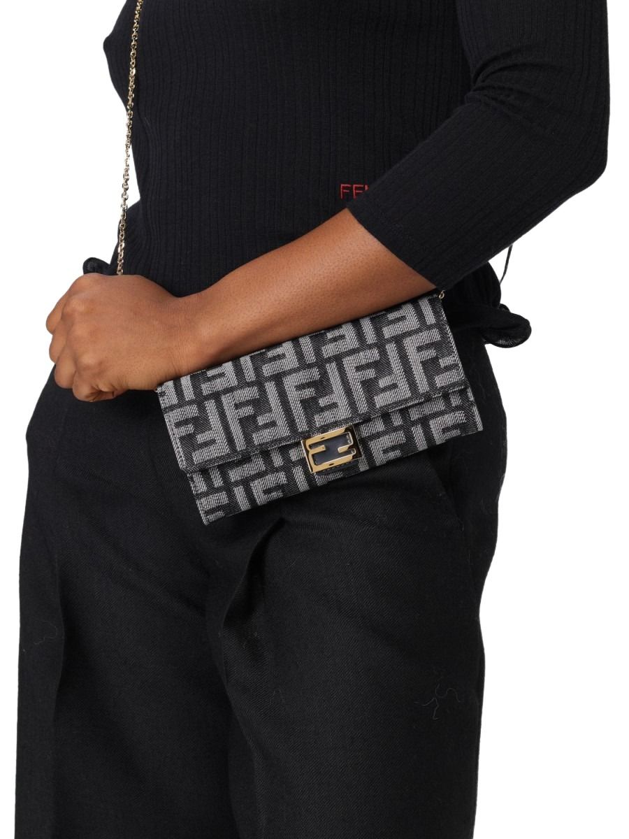 (WMNS) Fendi FW25 Baguette Chain Wallet 'Black' 8M0365AUT4F1UJ5
